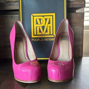 Pour La Victoire Fuchsia Heels